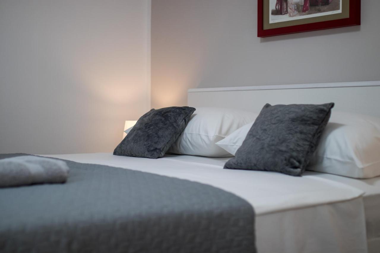 Apartman Mara Krk Town Buitenkant foto